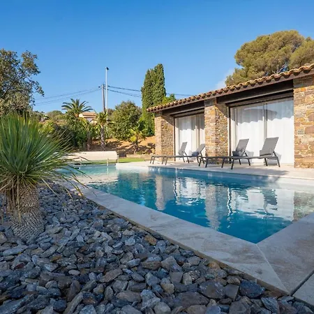 Perlazur - Piscine Et Vue Villa