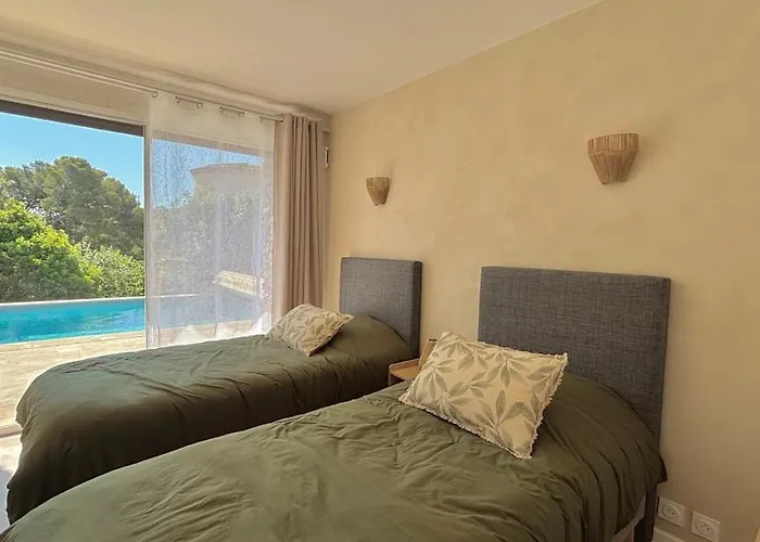 Perlazur - Piscine Et Vue Villa *