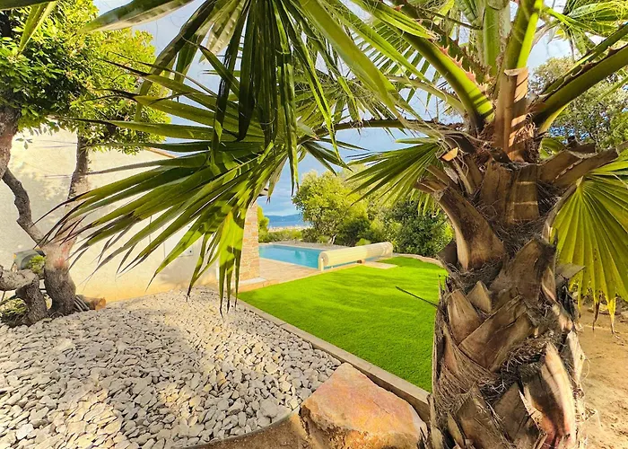 Perlazur - Piscine Et Vue Villa *